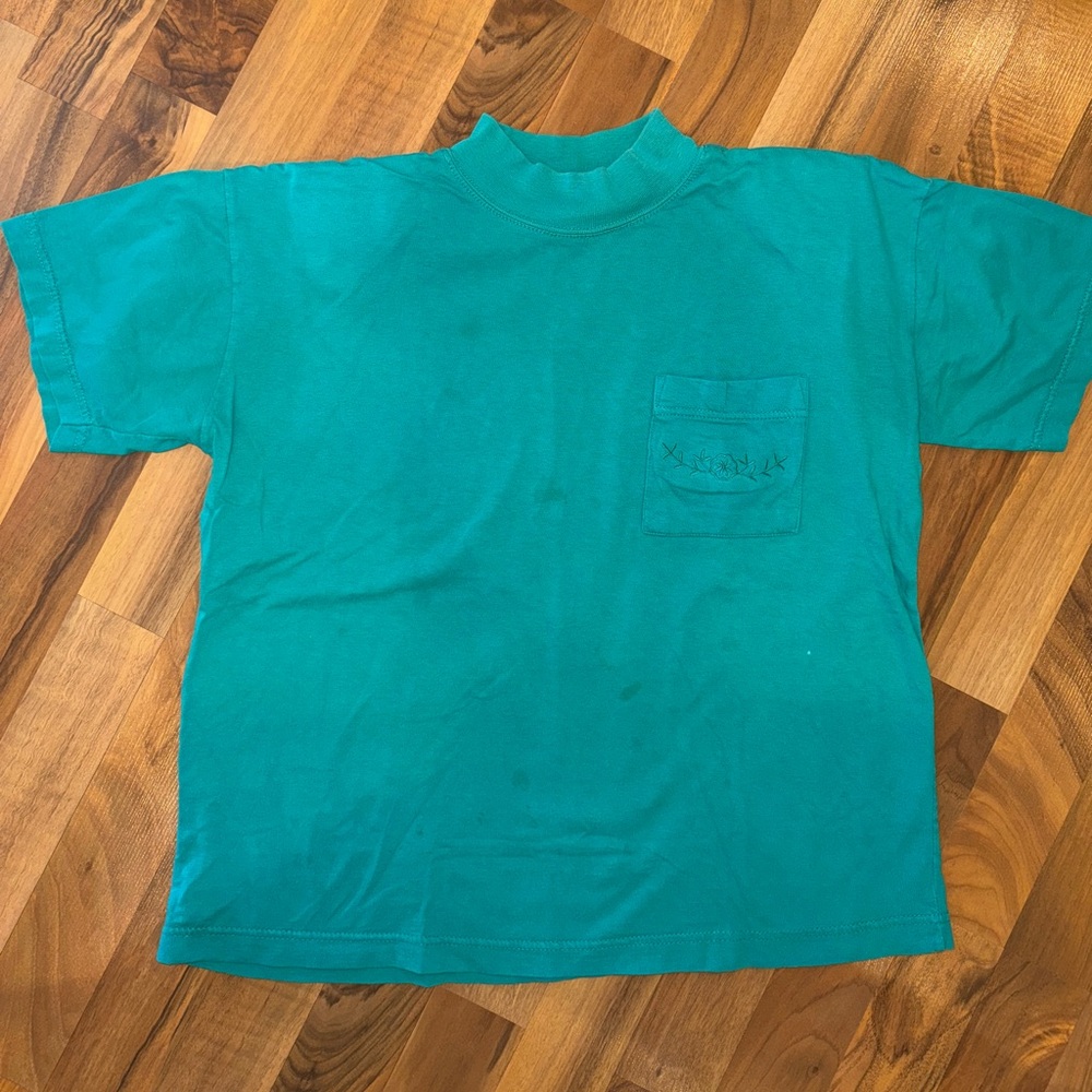 Vintage 90s teal color pocket tea, embroidered floral T-shirt size medium